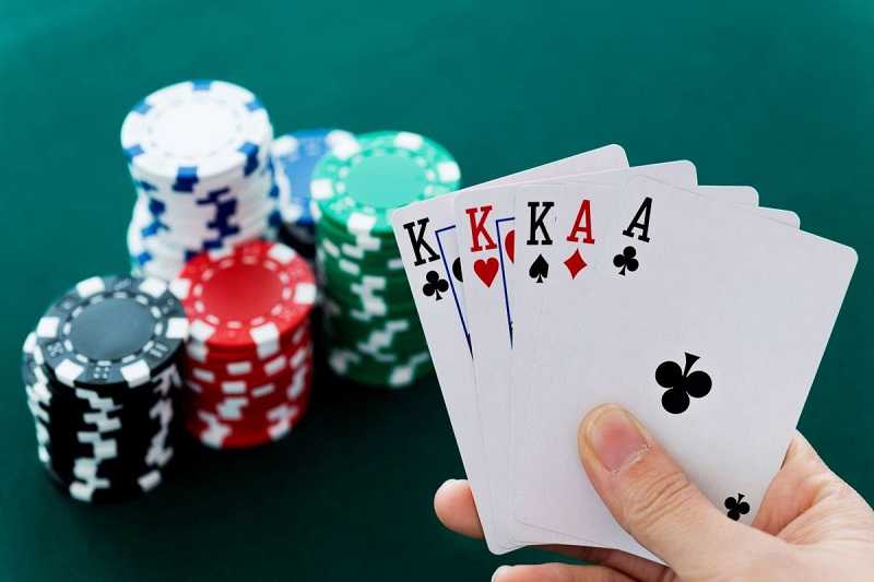 Luật chơi bài poker – Nguyên tắc những lá bài thắng